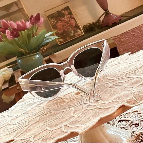 A KJAERBEDE TRANSPARENT SUNGLASSES - Picture 6 of 8